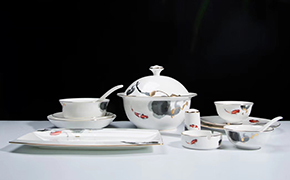 釉上彩描金《鸿运当头》