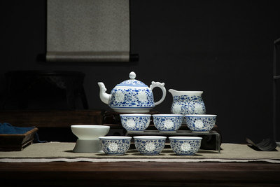 手绘青花纹饰雕刻玲珑《万寿纹》壶茶器