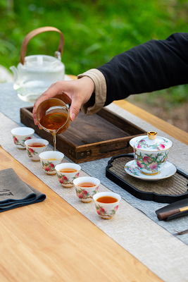 薄胎玉瓷珐琅彩茶器《九桃金边盖碗》