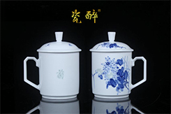手绘青花玲珑办公杯【菊】